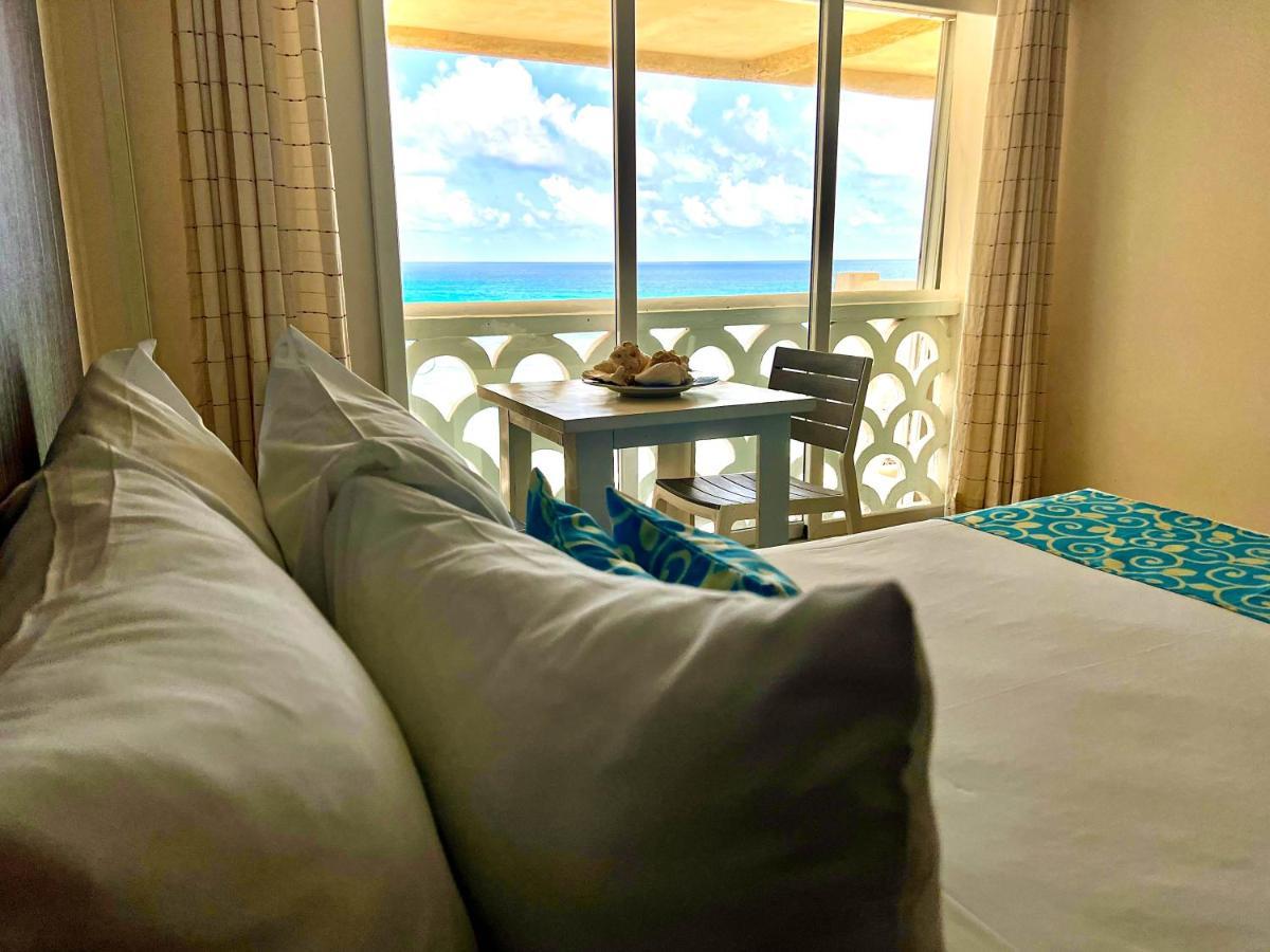 Beachside Apartments Канкун Екстериор снимка