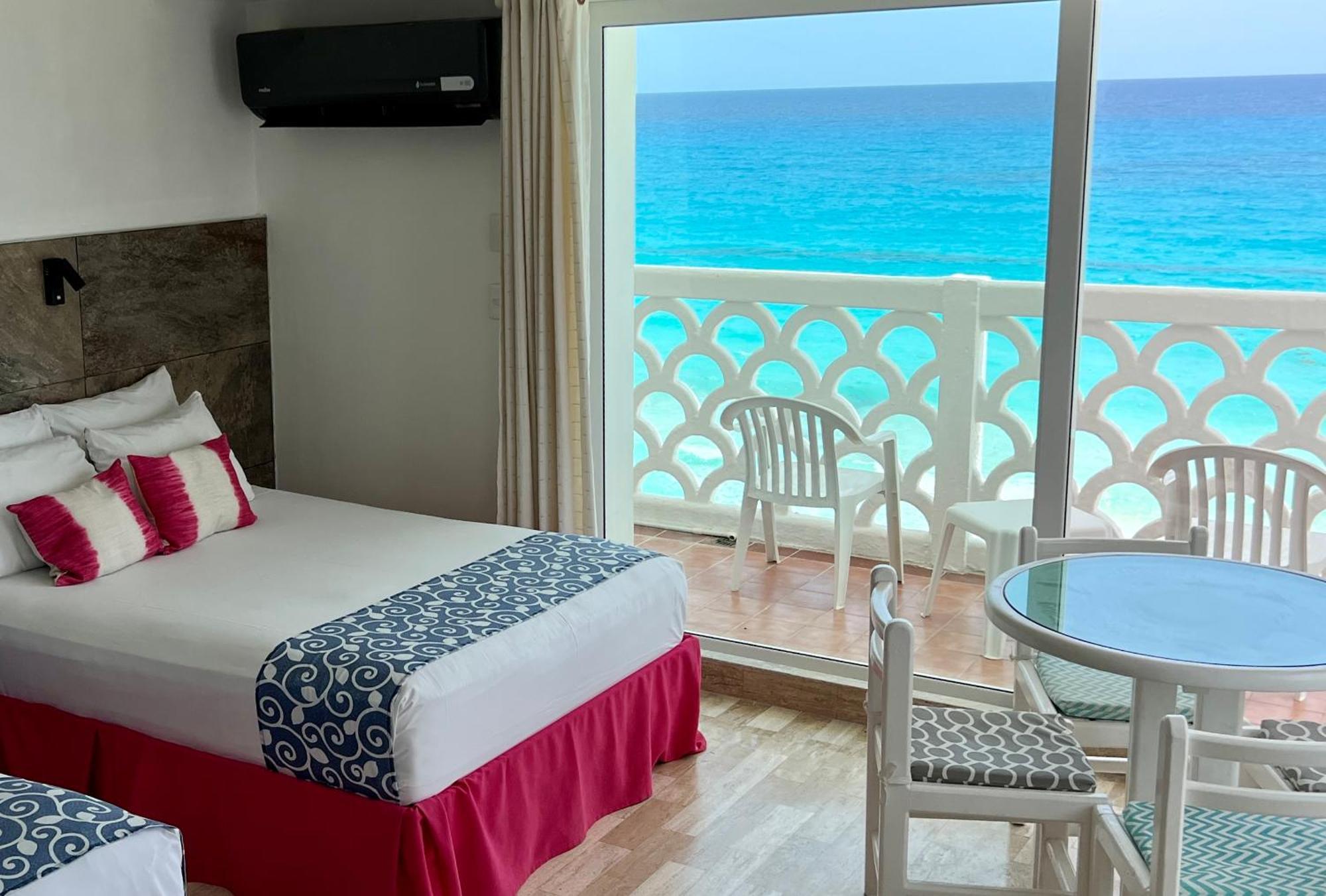 Beachside Apartments Канкун Екстериор снимка
