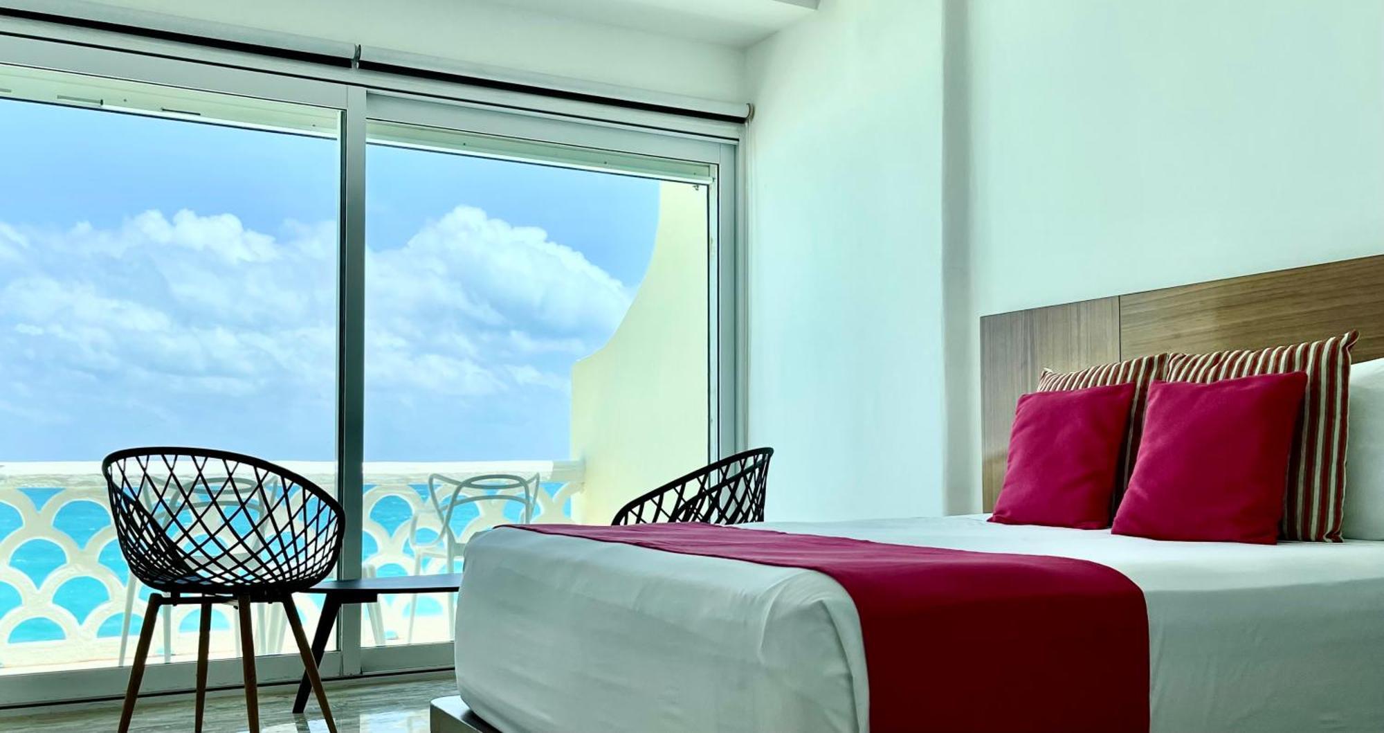 Beachside Apartments Канкун Екстериор снимка