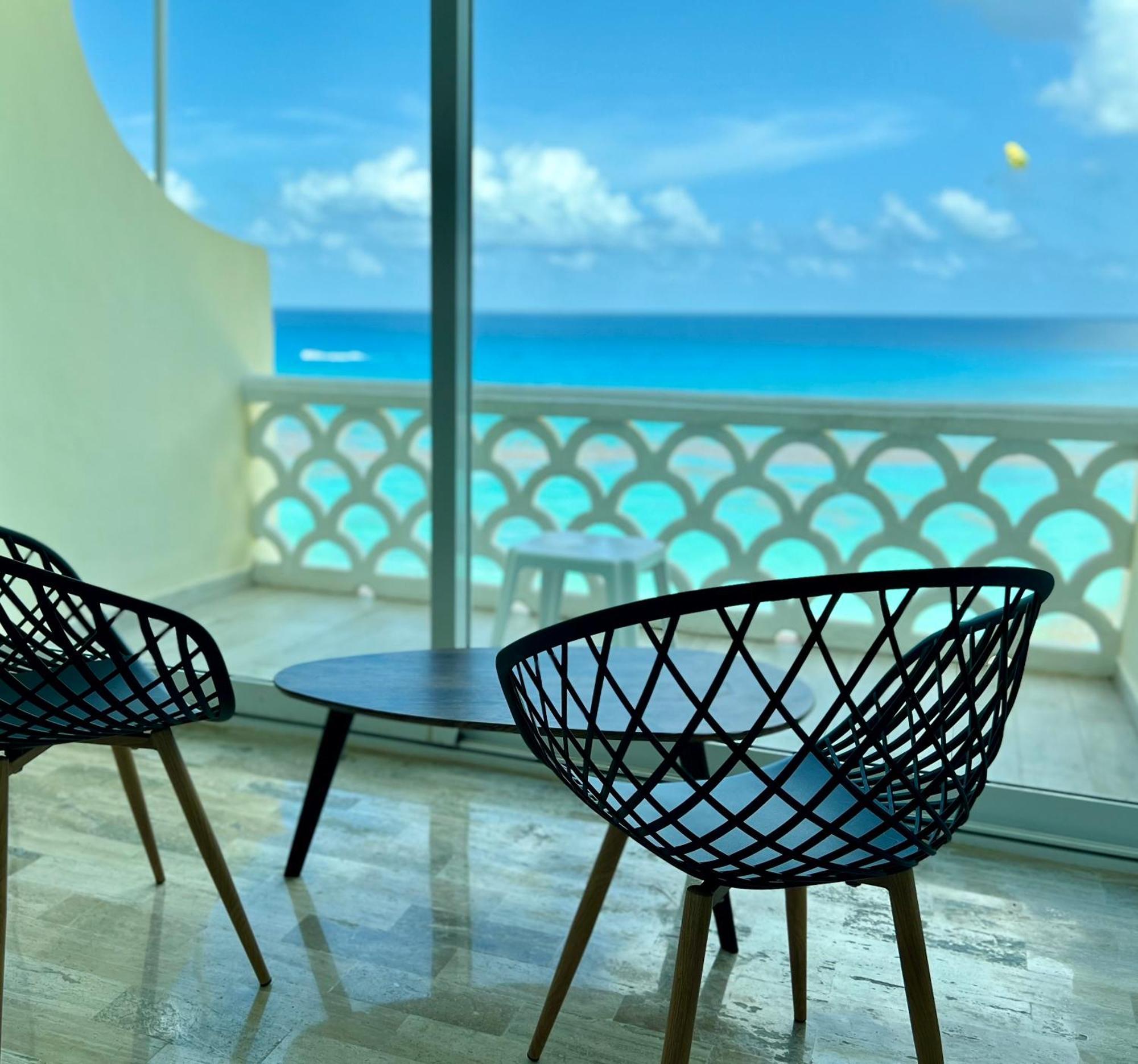 Beachside Apartments Канкун Екстериор снимка