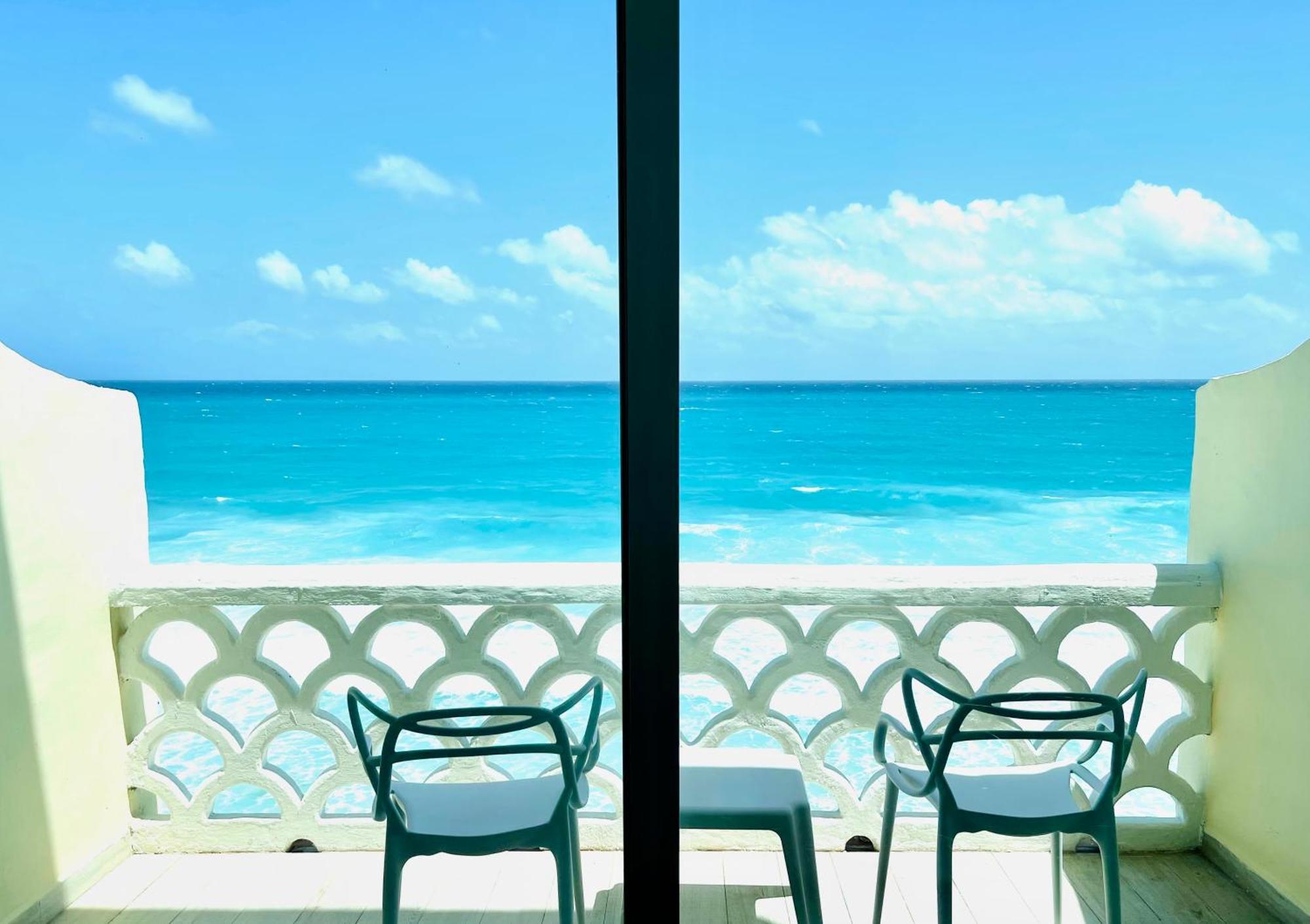 Beachside Apartments Канкун Екстериор снимка