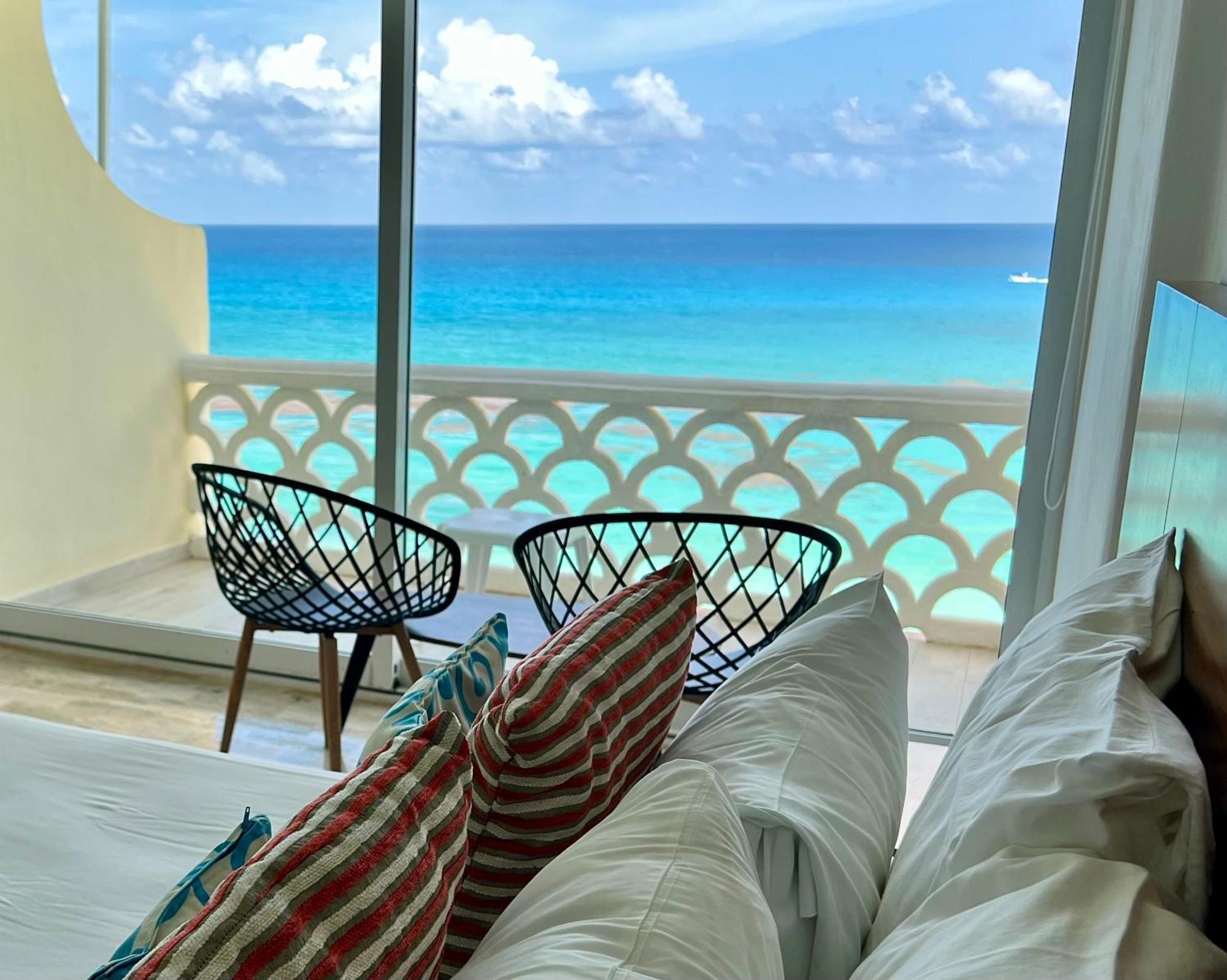 Beachside Apartments Канкун Екстериор снимка
