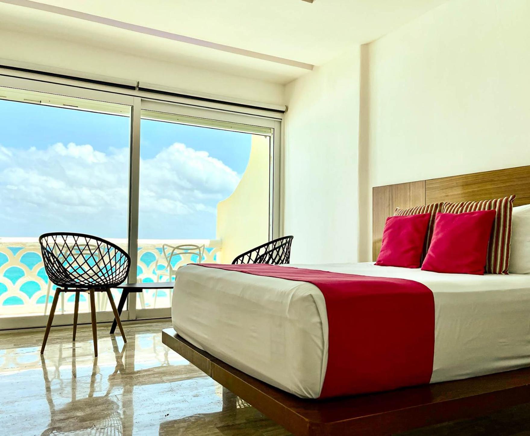 Beachside Apartments Канкун Екстериор снимка