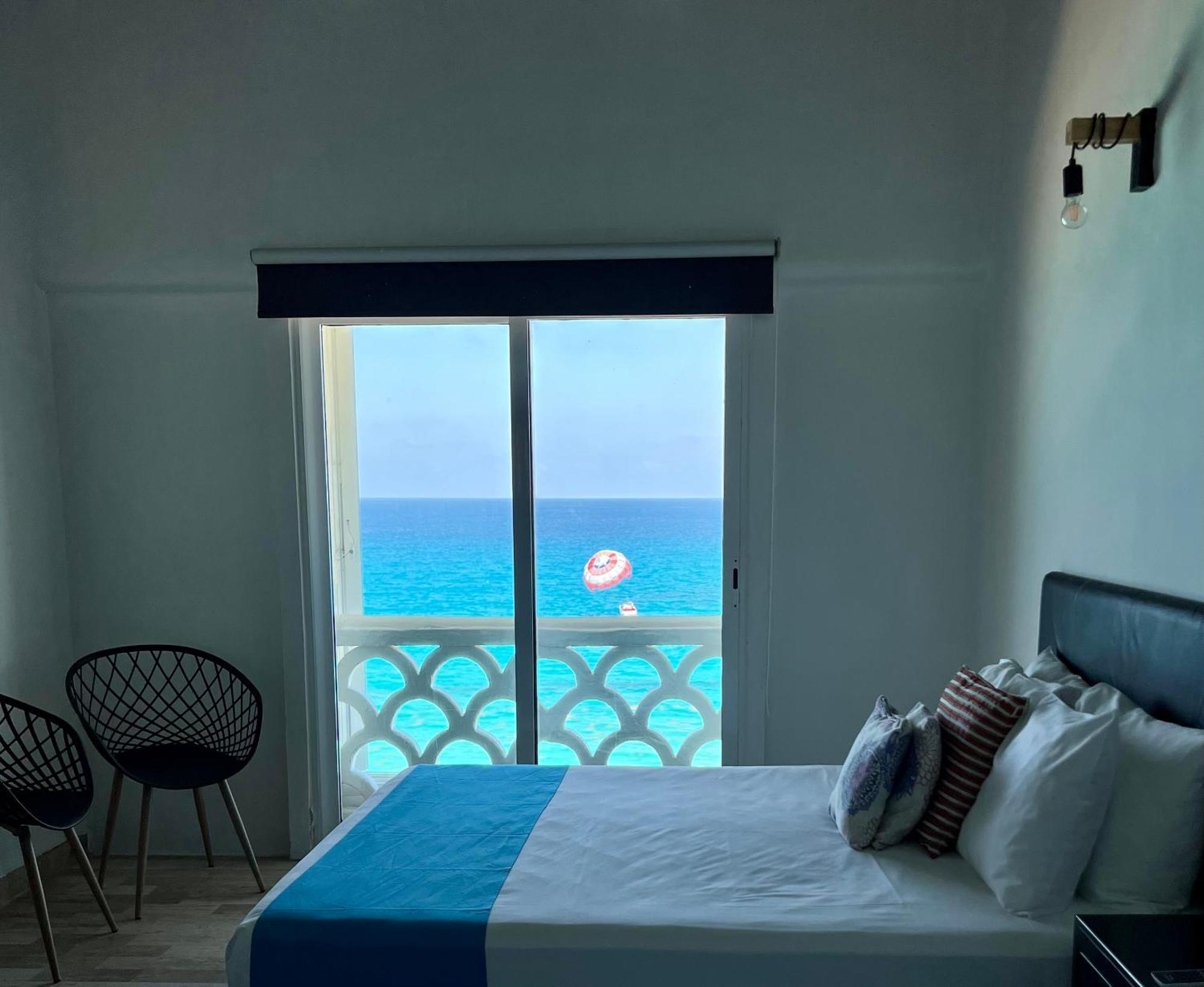 Beachside Apartments Канкун Екстериор снимка