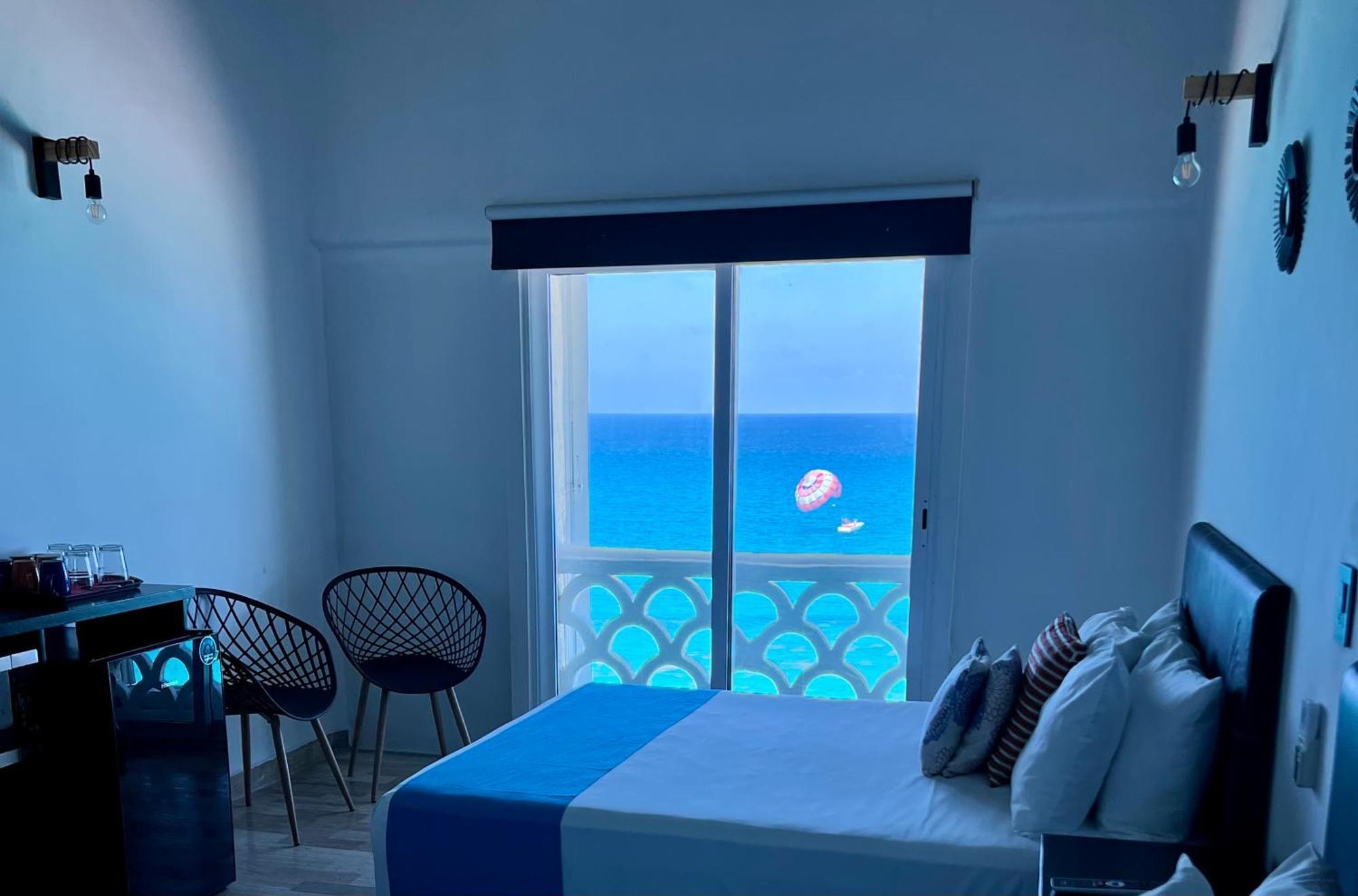 Beachside Apartments Канкун Екстериор снимка