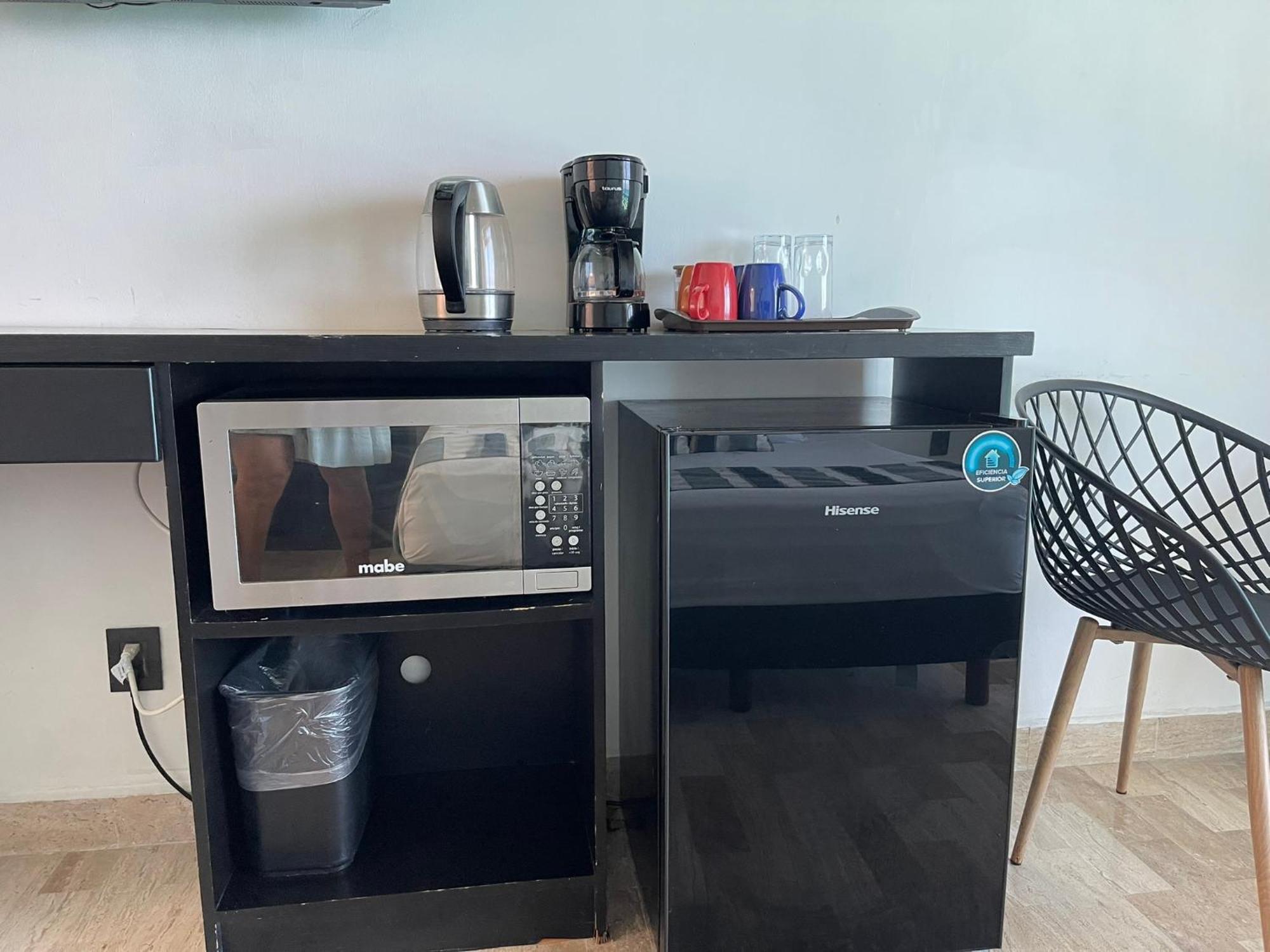 Beachside Apartments Канкун Екстериор снимка